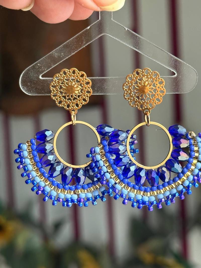 Mar | Ohrring Dunkelblau Gold, Perlenohrring Gold Blau, Handgemachte Ohrringe Aus Glasperlen, Statement Boho Hippie von KlunkerJewelryDE