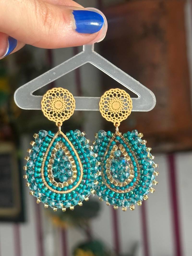 Monica | Ohrring Türkis, Perlenohrring Gold, Handgemachte Ohrringe Aus Glasperlen, Tropfen, Statement Ohrringe, Boho Hippie von KlunkerJewelryDE