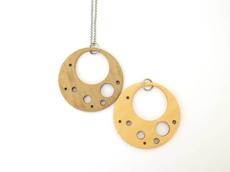 Planets | Wooden Pendant, Lasercut, Extra Light, Stainless Steel Planets | Wooden Pendant, Lasercut, Extra Light, Stainless Steel von Klusterbeeshop