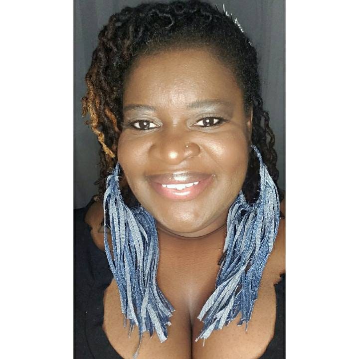 Denim Fransen Ohrringe Denim Fransen Ohrringe von Klutchbykhadejah