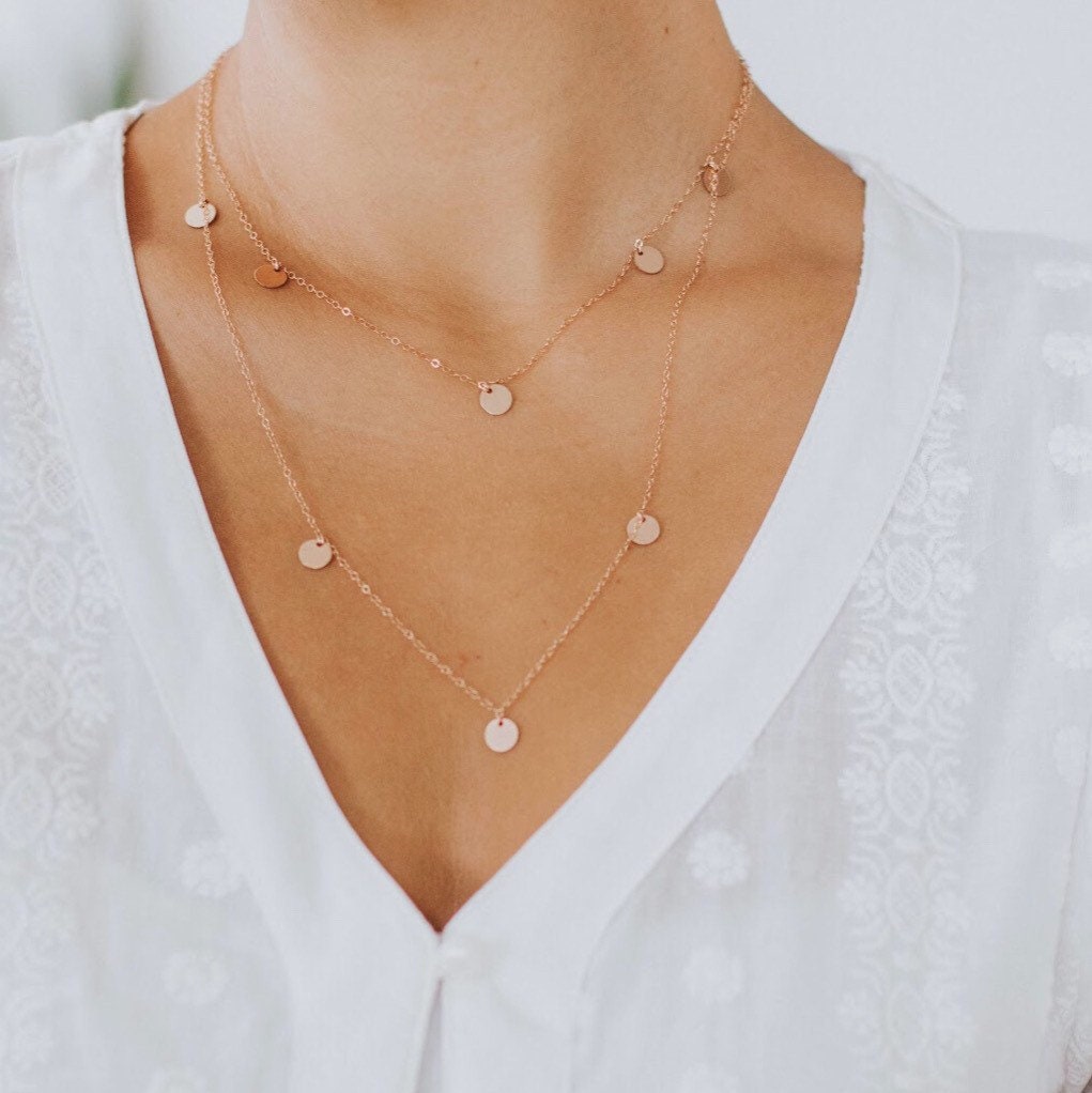 Doppelstrang Charm Halskette // Zierliche Mehrreihige - Diamant Charm Kreis Plättchen Gold, Rosegold, Silber Doppelstrang Charm Halskette // Zierliche Mehrreihige - Diamant Charm Kreis Plättchen Gold, Rosegold, Silber von KmichaelStyle