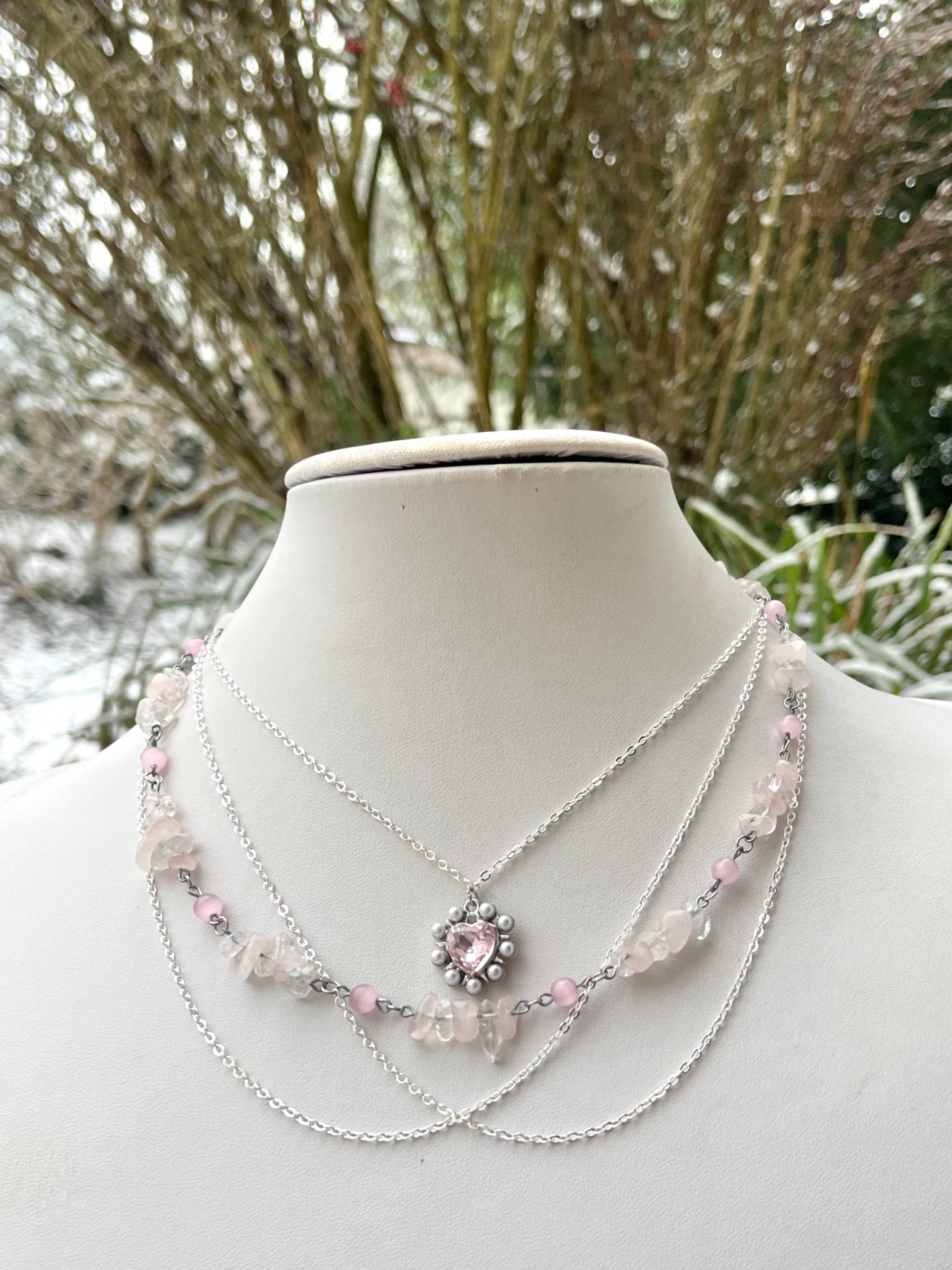 Pink Layered Fluorite Valentines Necklace Heart Pink Layered Fluorite Valentines Necklace Heart von KmrJewelryShop