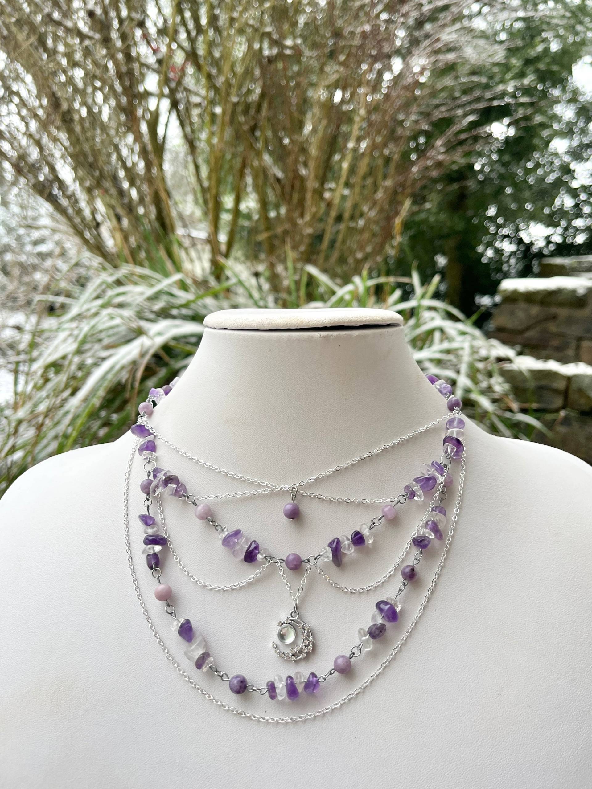 Purple Amethyst Layered Valentines Necklace Moon Charm Purple Amethyst Layered Valentines Necklace Moon Charm von KmrJewelryShop