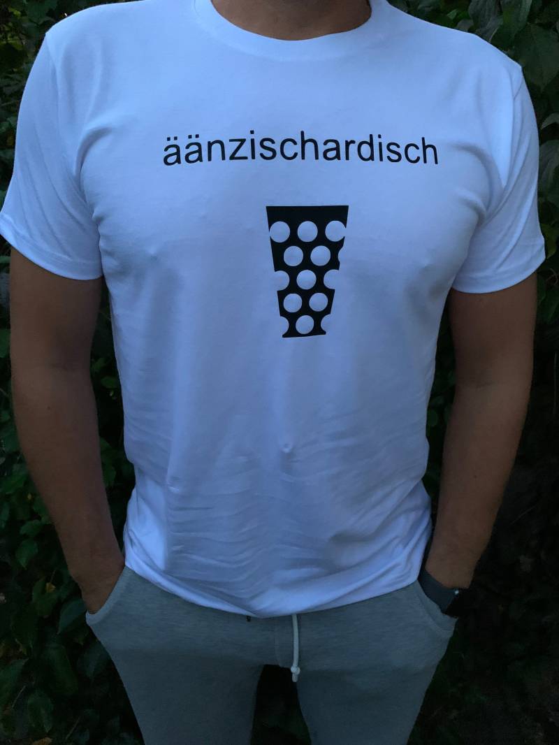 T-Shirt Mit Verschiedene Dubbe Sprüche Hier Pälzer Kunschd T-Shirt Mit Verschiedene Dubbe Sprüche Hier Pälzer Kunschd von Knaulyde