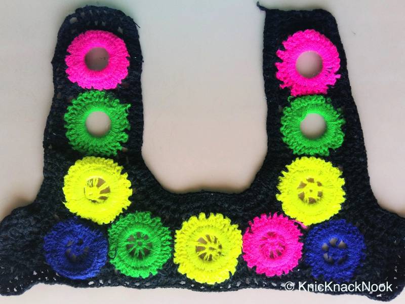 Gehäkelter Kragen Mit Blumenmuster Bunte Applikationen Aus Baumwolle von KnicKnackNook