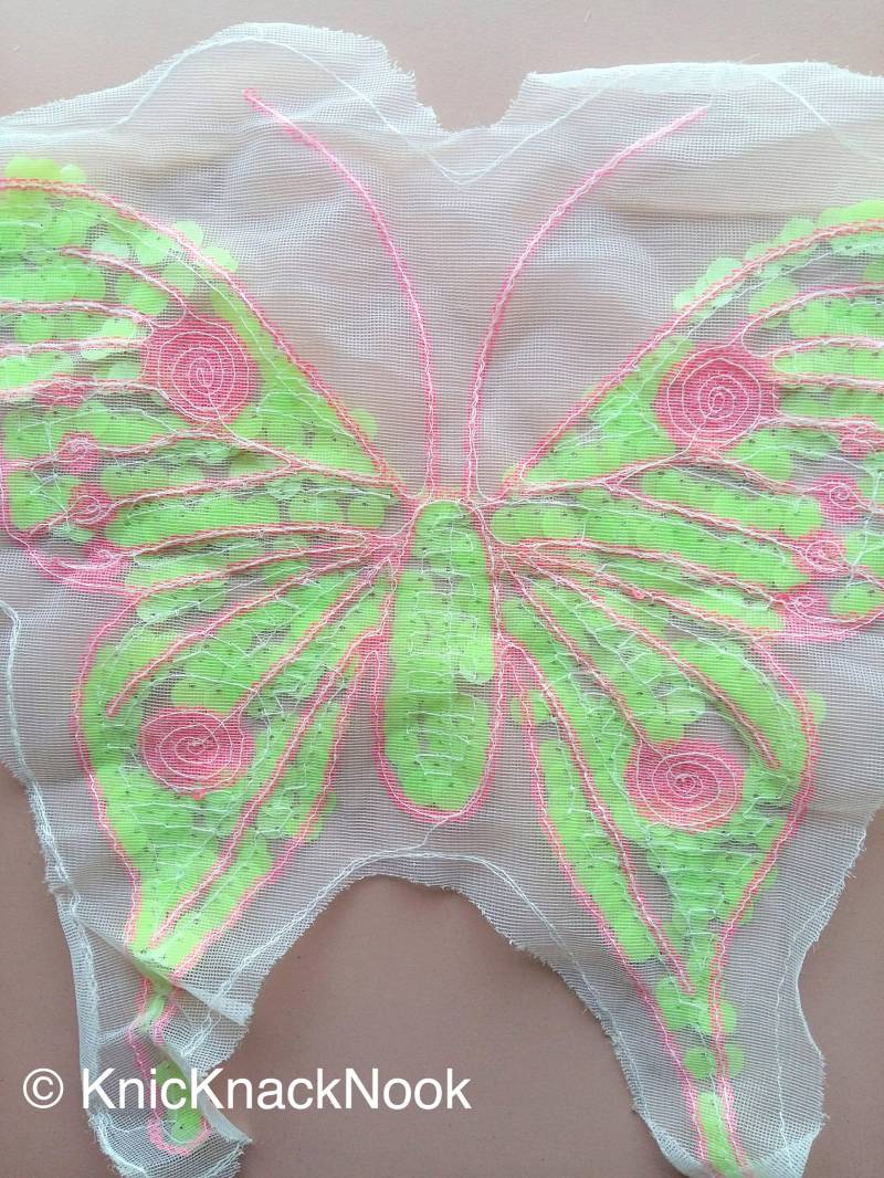 Neon Pink Und Gelb Pailletten Schmetterling Auf Netz, Applikation Patches X 1 - 200317A118B von KnicKnackNook