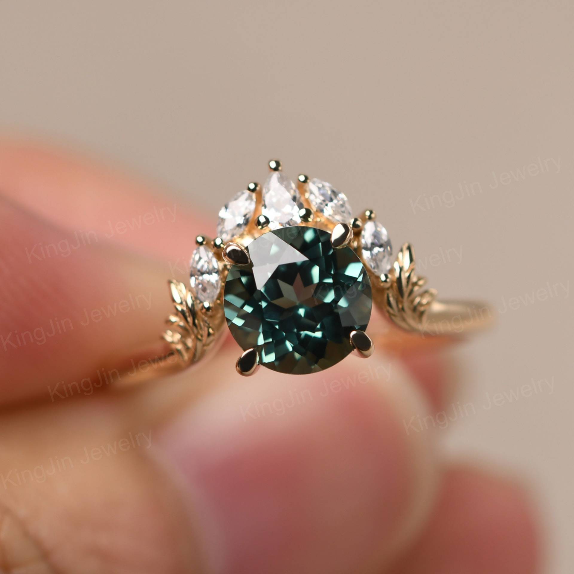 14K Gelbgold Grün Saphir Tiara Verlobungsring Rundschliff 7x7 Mm Ast Ehering 14K Gelbgold Grün Saphir Tiara Verlobungsring Rundschliff 7x7 Mm Ast Ehering von KnightJewelry