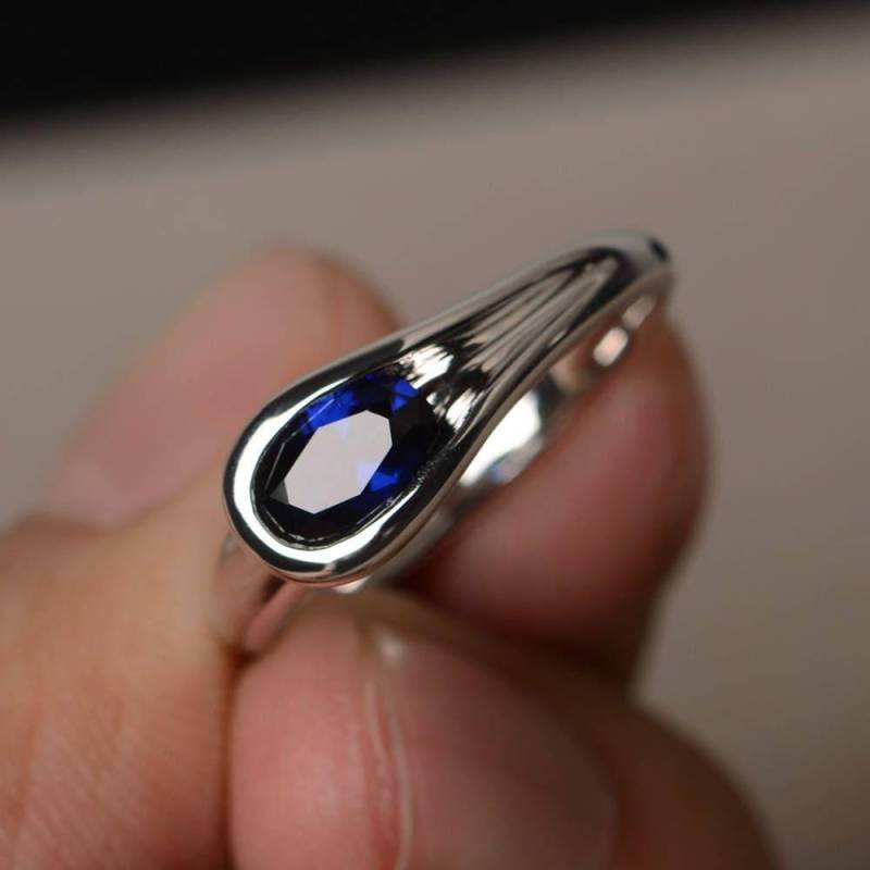 Blauer Saphir Ring Cocktailparty September Geburtsstein Ovalschliff Edelstein Sterling Silber Blauer Saphir Ring Cocktailparty September Geburtsstein Ovalschliff Edelstein Sterling Silber von KnightJewelry