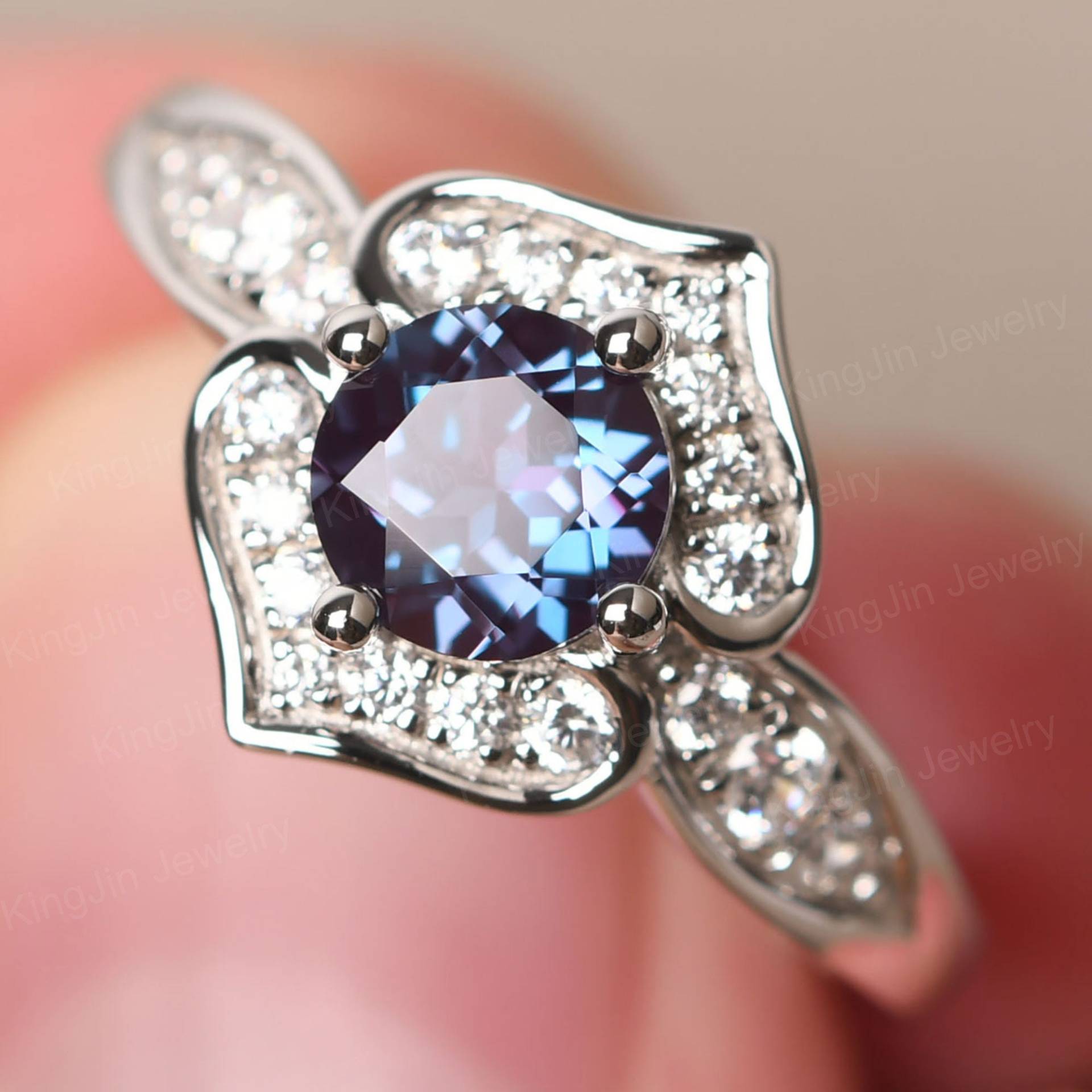 Doppel Herz Alexandrit Statement Ring Rundschliff Sterling Silber Juni Birthstone Doppel Herz Alexandrit Statement Ring Rundschliff Sterling Silber Juni Birthstone von KnightJewelry