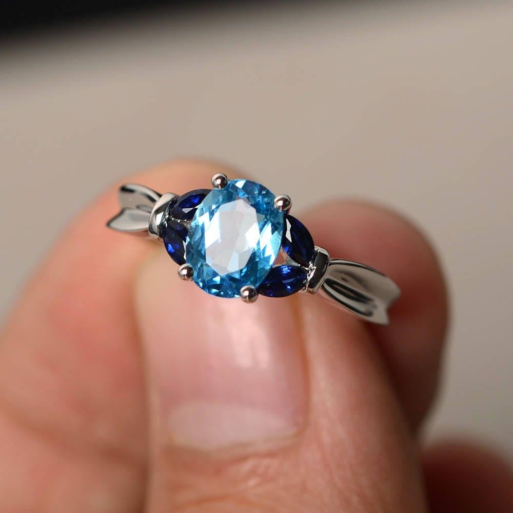 Echte Schweizer Blautopas Ringe Hochzeitsringe Oval Form Sterling Silber von KnightJewelry