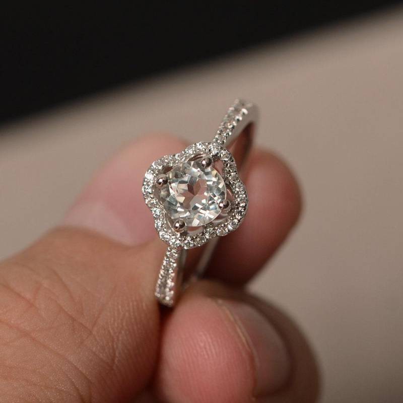 Grüner Amethyst Ringe Rundschliff Verlobungsring Für Mädchen Natürliche Grüne Edelstein Halo Ring Sterling Silber 925 von KnightJewelry