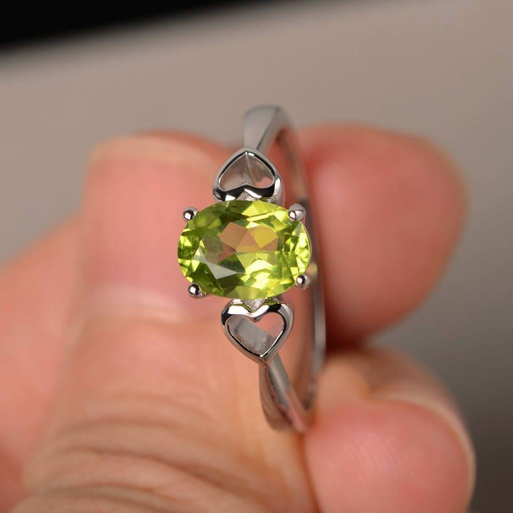 Grüner Edelstein Ring Natürlicher Peridot Versprechen Solitär Ovalschliff August Geburtsstein Sterling Silber Grüner Edelstein Ring Natürlicher Peridot Versprechen Solitär Ovalschliff August Geburtsstein Sterling Silber von KnightJewelry