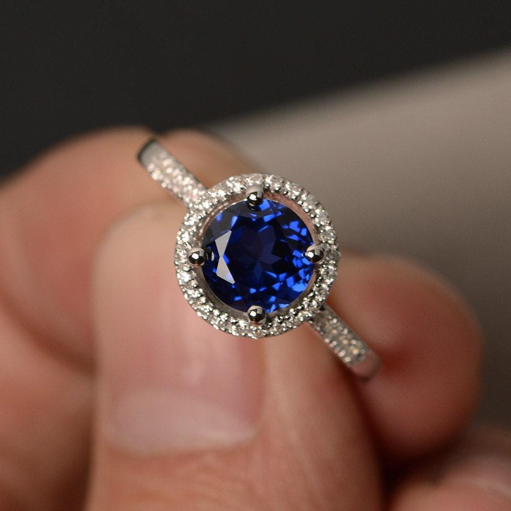 Halo Ring Sapphire Sterlingsilber 925 Verlobungsringe Blauer Edelstein Ringe Rundschnitt von KnightJewelry