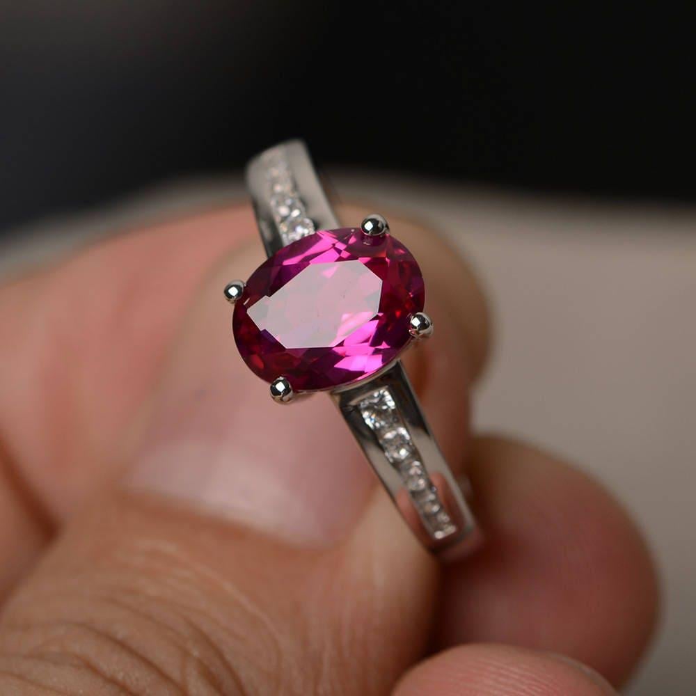 Jubiläumsring Rubinring Oval Geschliffener Edelstein Juli Birthstone Ring Sterling Silber von KnightJewelry