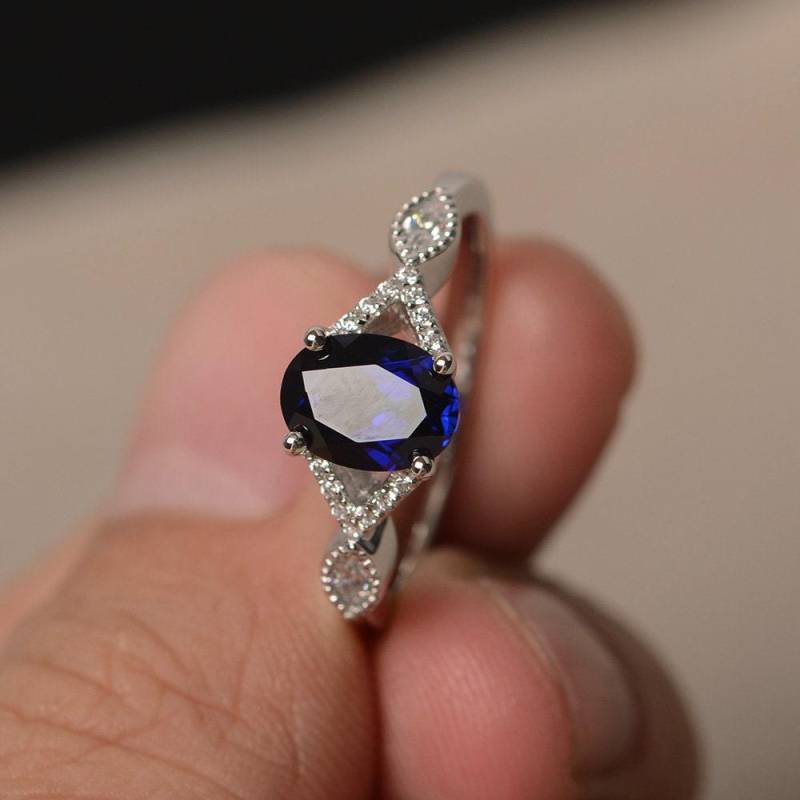 Lab Blau Saphir Ringe Oval Cut September Birthstone Sterling Silber Versprechen Ring von KnightJewelry