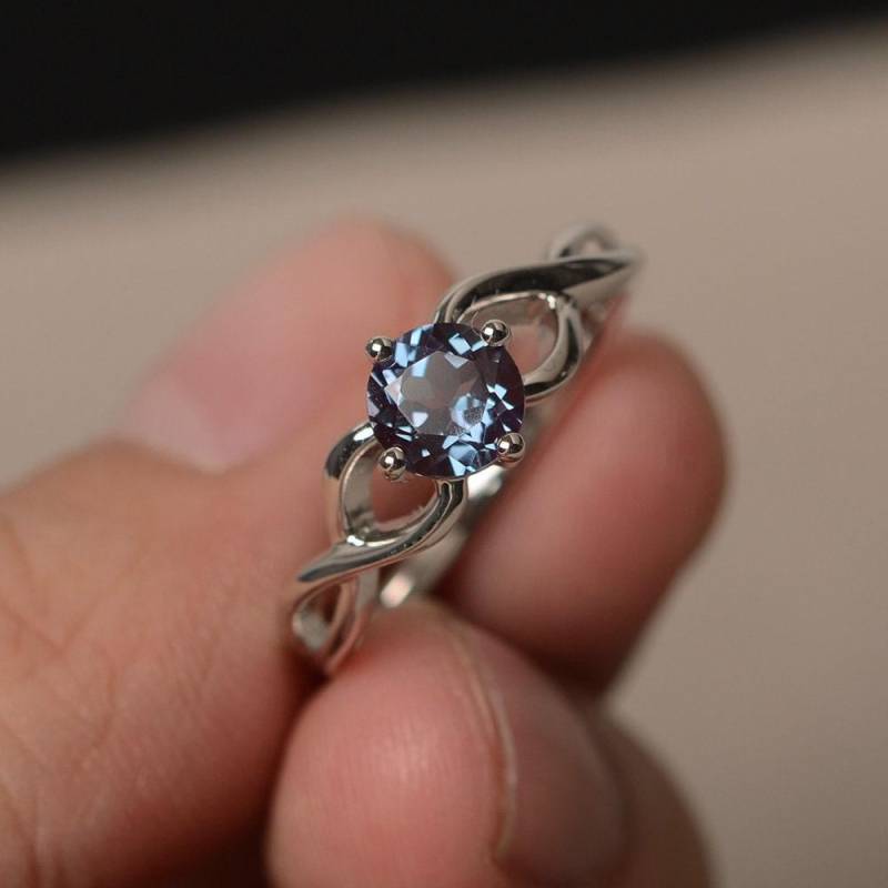 Labor Alexandrit Ringe Sterling Silber Rundschliff Farbwechsel Edelstein Juni Birthstone Vintage von KnightJewelry