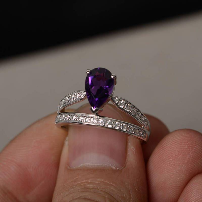 Lila Ring Natürliche Amethyst Pear Cut Edelstein Verlobungsring Silber von KnightJewelry