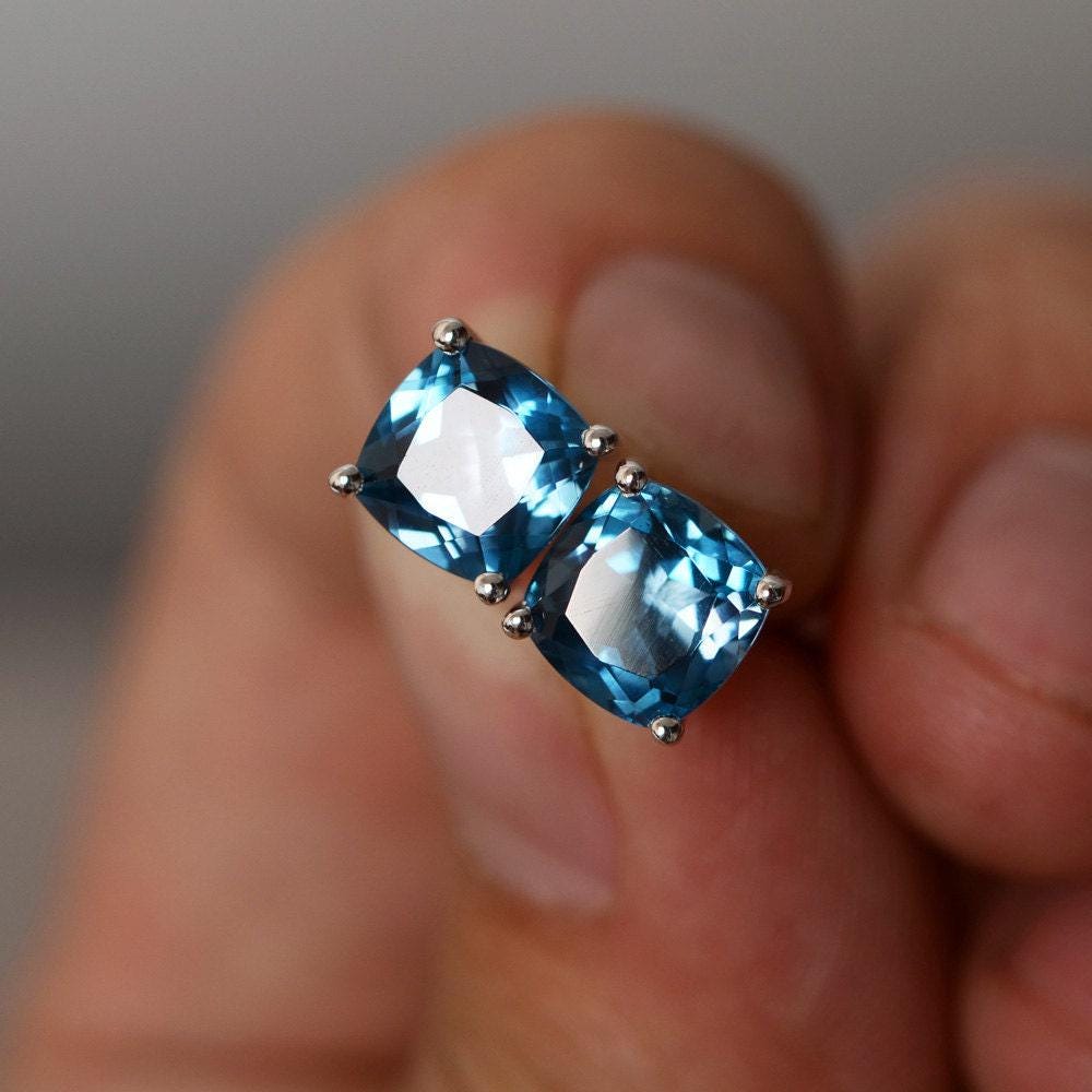 London Blautopas Ohrstecker Sterling Silber Edelstein Cut von KnightJewelry