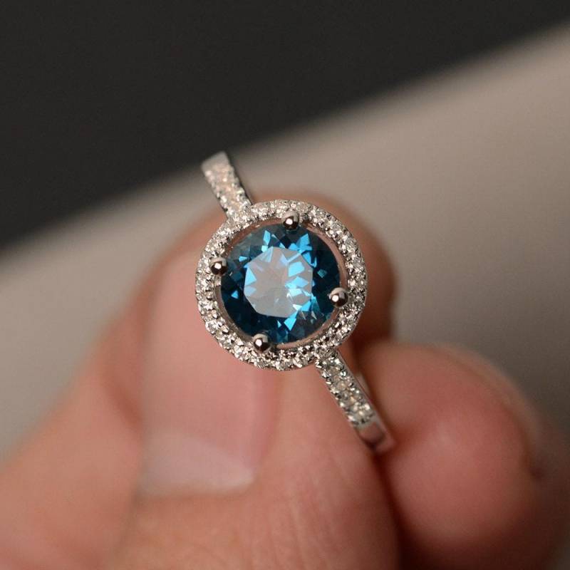 London Blautopas Ringe Halo Ring Verlobungsringe Edelstein Sterling Silber 925 von KnightJewelry