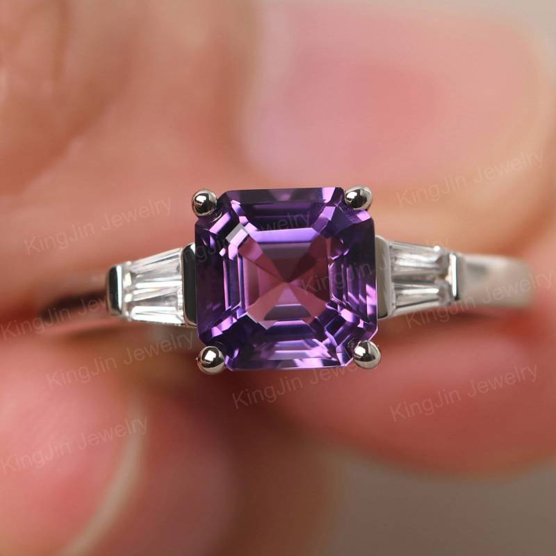Massiver Silber Amethyst Jahrestagsring Asscher Cut 7x7 Mm Februar Birthstone Ring von KnightJewelry