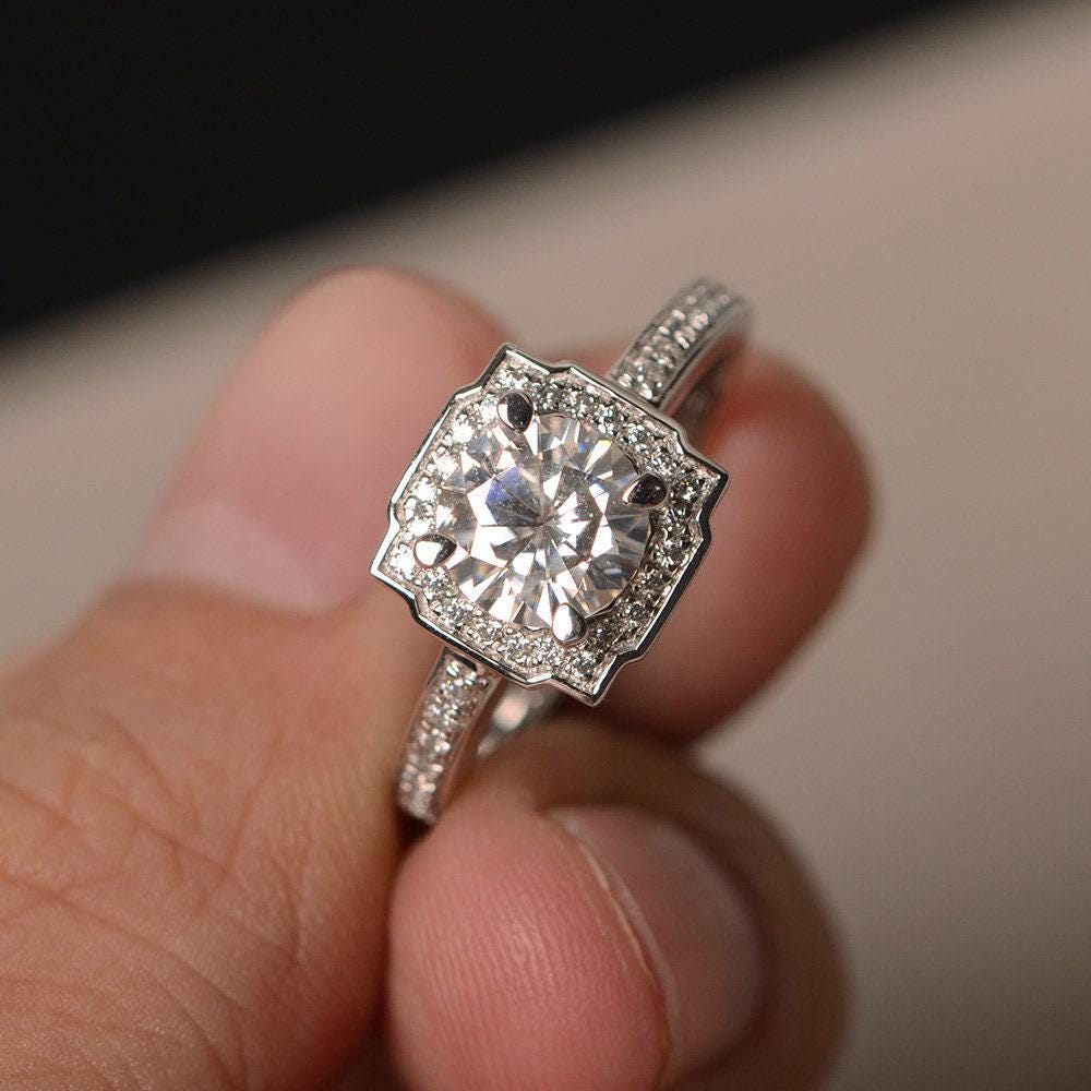 Moissanite Rundschliff Ringe Sterling Silber Versprechensringe Silberringe Halo-Ringe Damenringe von KnightJewelry