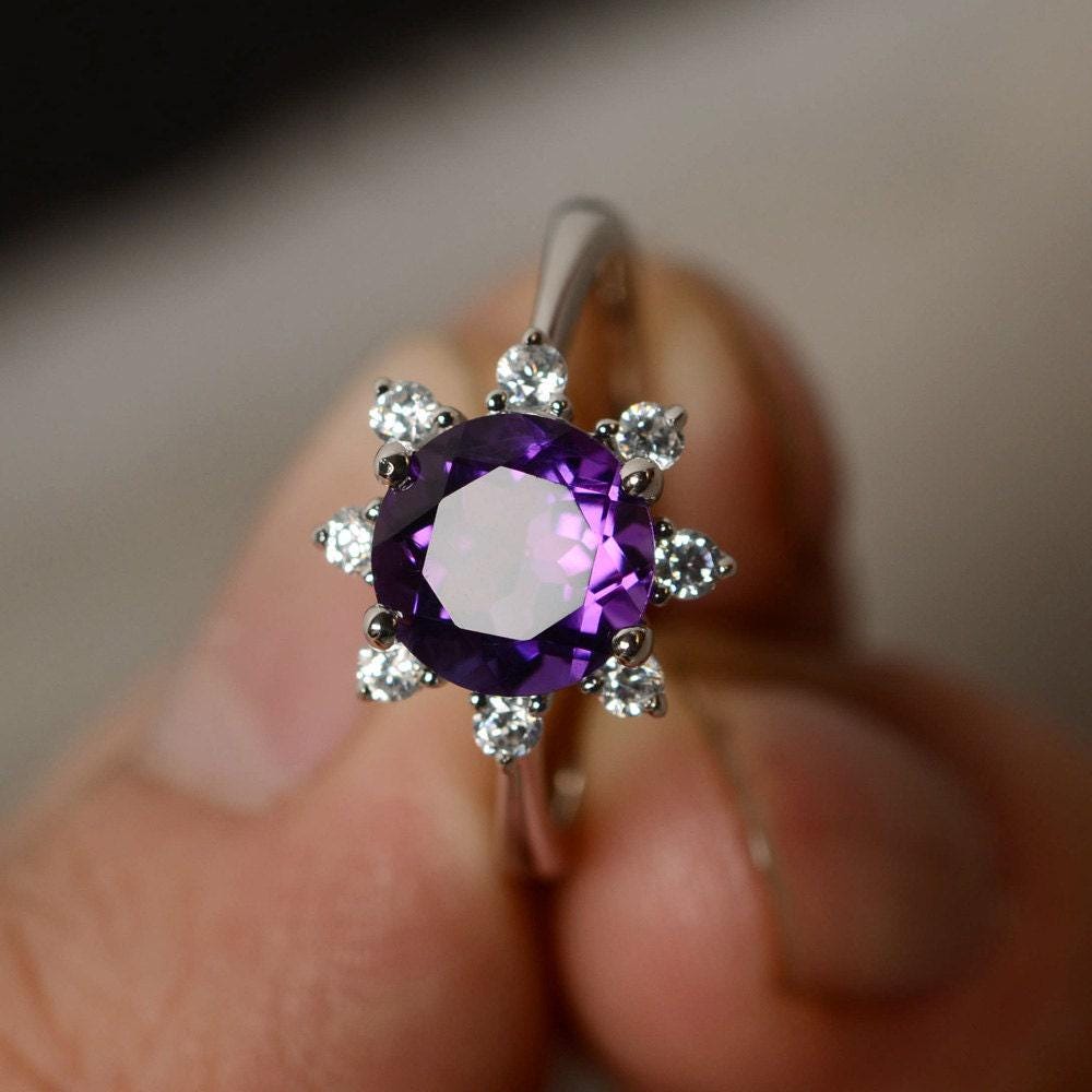 Natürliche Amethyst Ring Lila Edelstein Rundschliff Versprechen Verlobungsring Silber von KnightJewelry