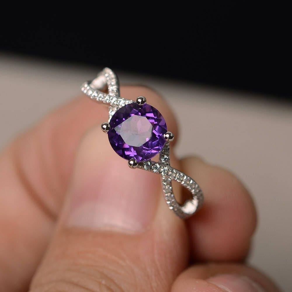 Natürliche Amethyst Ringe Versprechen Rundschnitt Lila Edelstein Ring Massivsilber Hochzeitsgeschenke von KnightJewelry