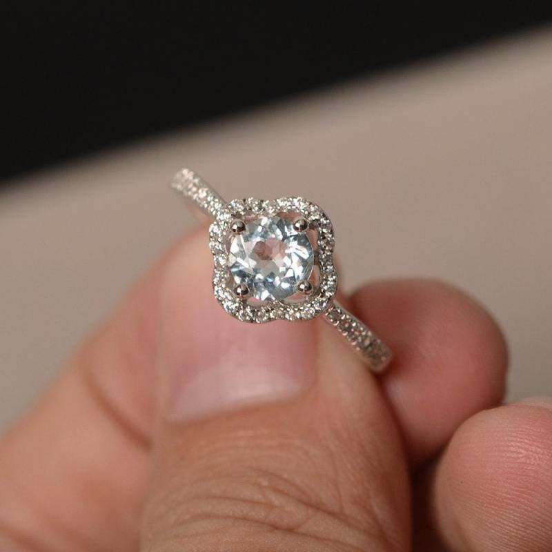 Natürliche Aquamarin-Verlobungsring Edelstein Ring Rundschliff Sterling Silber von KnightJewelry