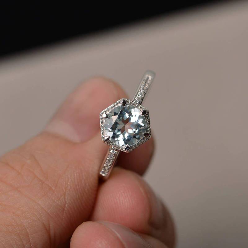 Natürliche Aquamarin Verlobungsring Edelstein Ring Rundschliff von KnightJewelry