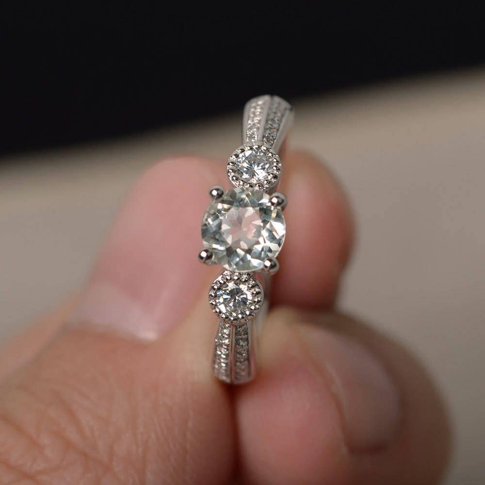 Natürliche Grüne Amethyst Ringe Versprechen Rundschliff Grünstein Massivsilber Ring Geschenke Für Sie von KnightJewelry