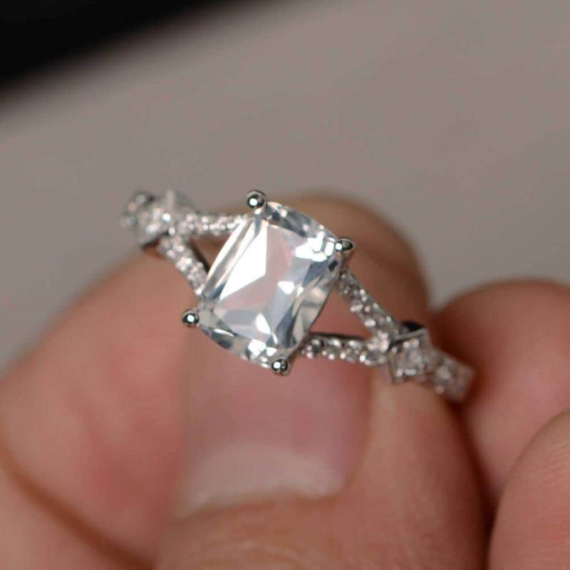 Natürliche Weiße Topas Ring Kissen Geschnitten Edelstein Silber Spaltbandring Natürliche Weiße Topas Ring Kissen Geschnitten Edelstein Silber Spaltbandring von KnightJewelry