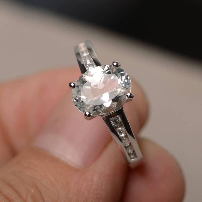 Natürliche Weiße Topas Ring Versprechen Oval Geschnitten Edelstein Sterling Silber von KnightJewelry