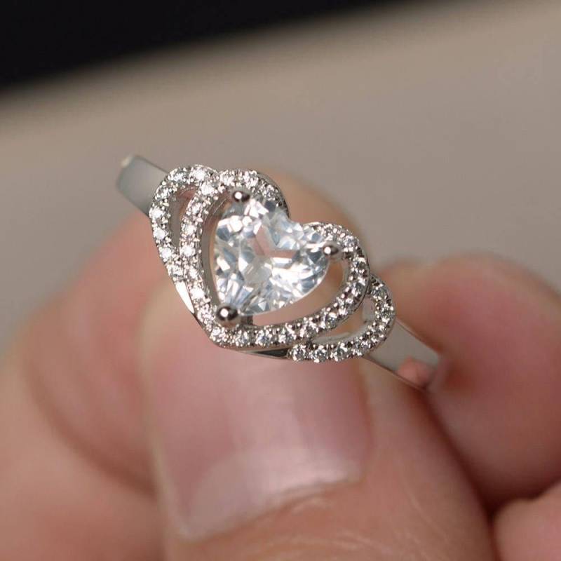 Natürliche Weiße Topas Ringe Cocktailringe Herz Geschnittene Edelsteine Massivsilberringe von KnightJewelry