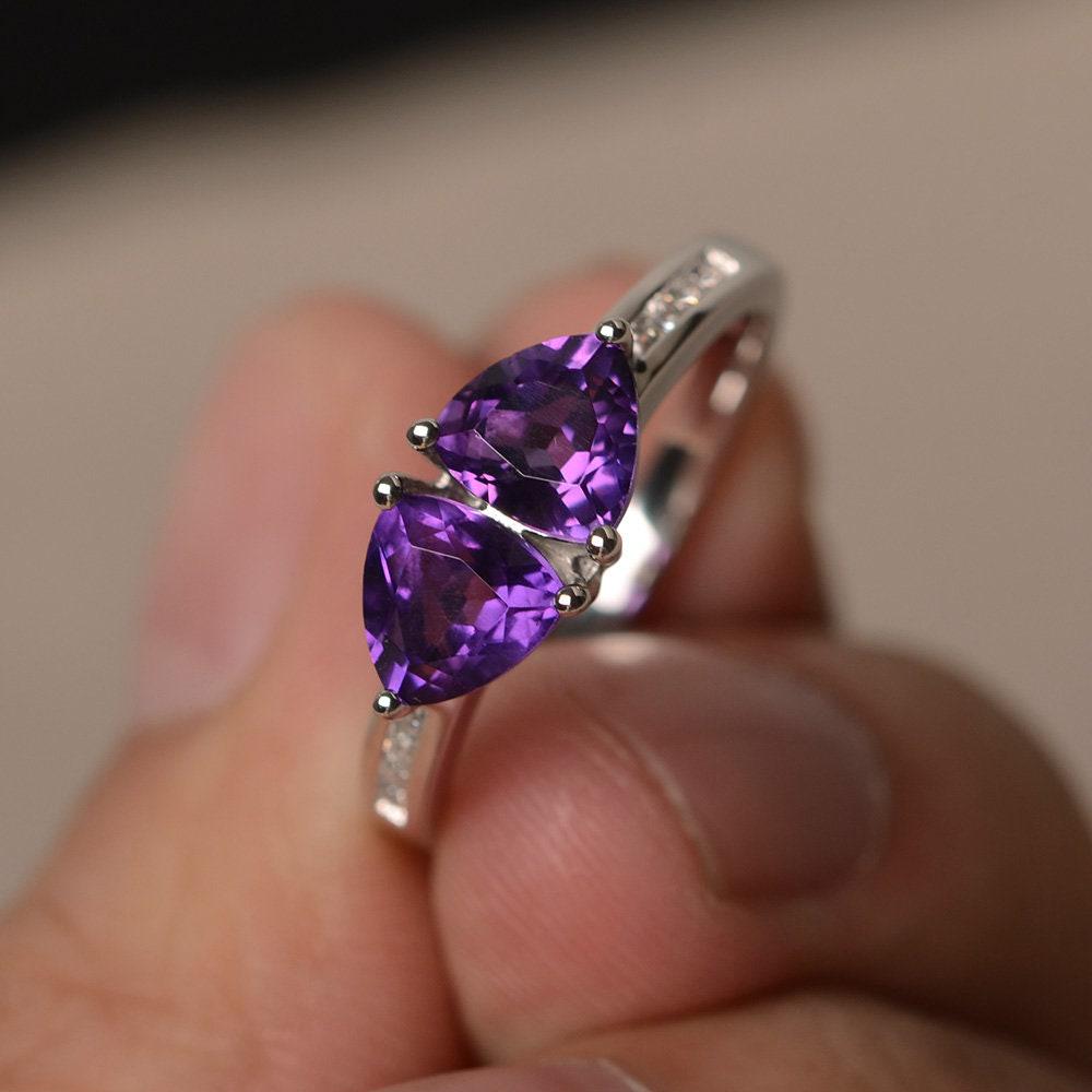 Natürlicher Amethyst Ring Trillion Schnitt Lila Edelstein Februar Birthstone Sterling Silber Verlobungsring von KnightJewelry