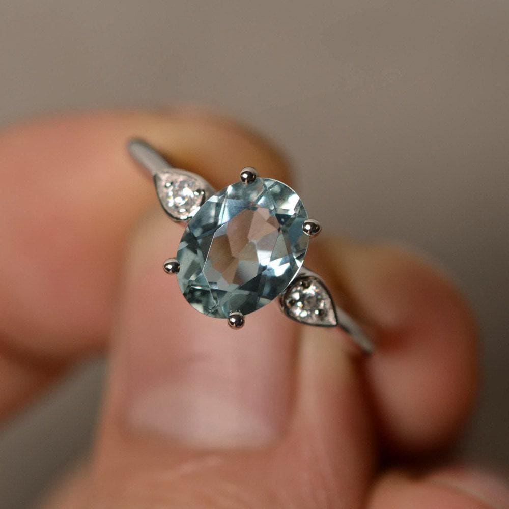 Natürlicher Aquamarinring Silber Oval Verlobungsring von KnightJewelry