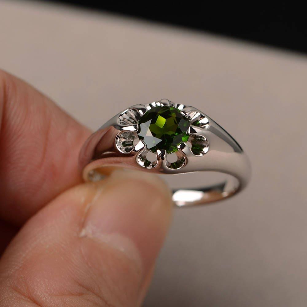 Natürlicher Chromdiopsid Ring Jubiläumsring Sterling Silber Runder Schnitt Grüner Edelstein Solitär von KnightJewelry
