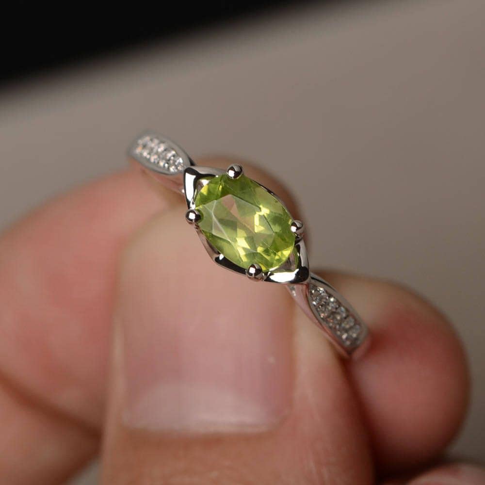 Natürlicher Peridot Ring Jubiläumsring Grüner Edelstein August Birthstone Oval Geschliffene Edelsteine Sterling Silber Natürlicher Peridot Ring Jubiläumsring Grüner Edelstein August Birthstone Oval Geschliffene Edelsteine Sterling Silber von KnightJewelry