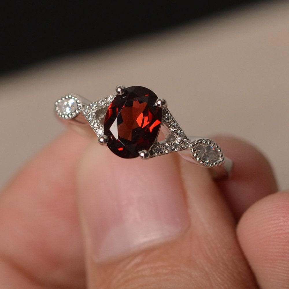 Natürlicher Roter Granat Ringe Januar Birthstone Oval Cut Red Gemstone Solid Silver Verlobungsringe von KnightJewelry