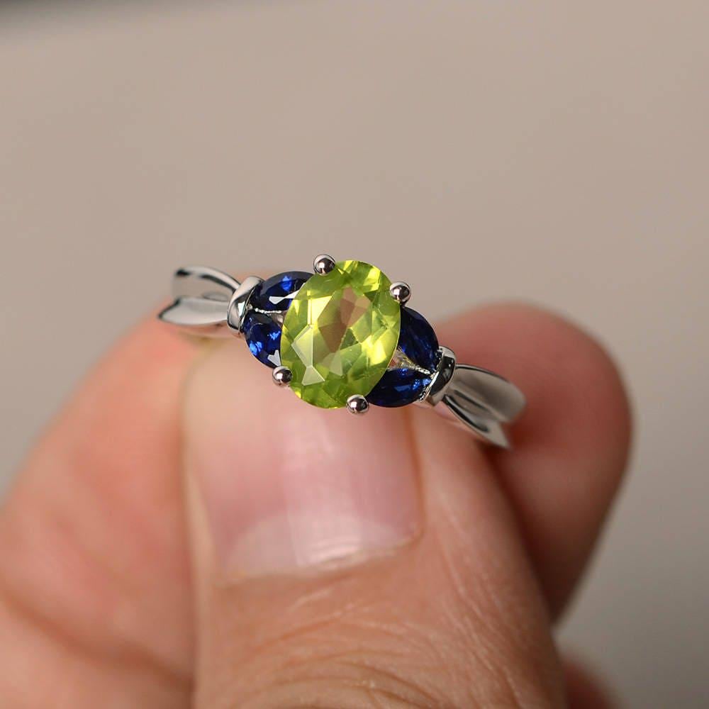 Oval Peridot Ringe Vorschlag August Birthstone Sterling Silber Jahrestag Geschenke von KnightJewelry