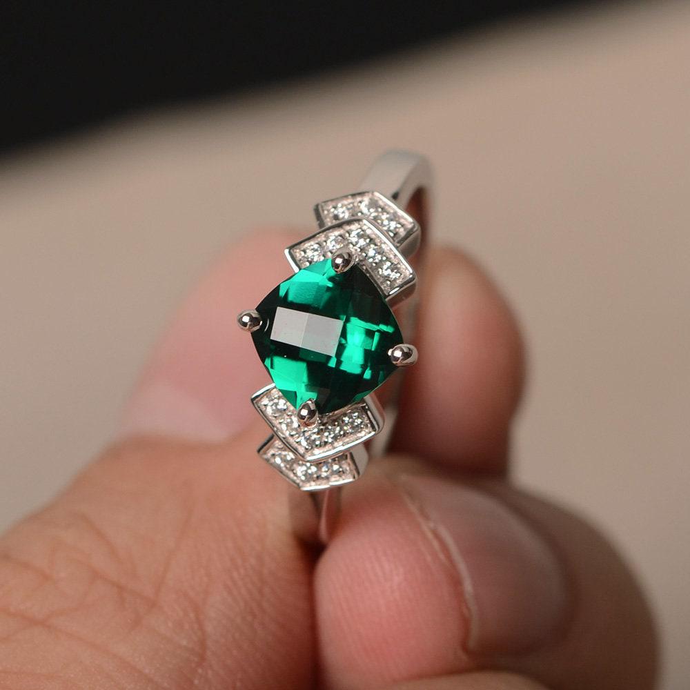 Smaragd Ring Kissen Geschnitten Edelstein Sterling Silber Jubiläumsring Mai Birthstone Smaragd Ring Kissen Geschnitten Edelstein Sterling Silber Jubiläumsring Mai Birthstone von KnightJewelry