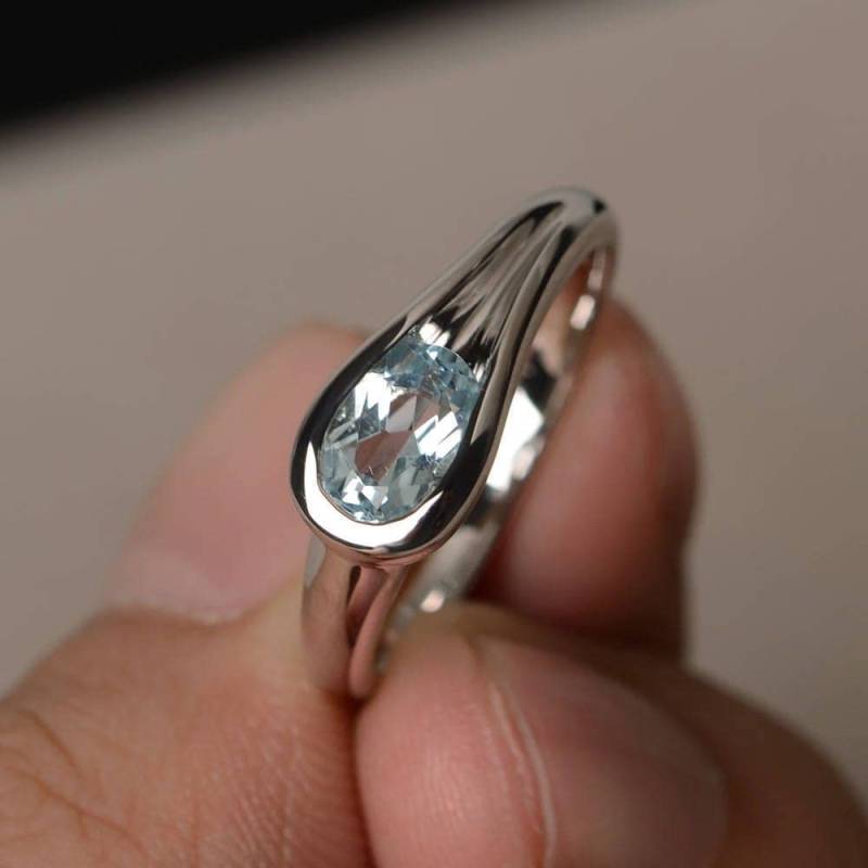 Solitaire Ring Natürlicher Aquamarin Versprechen März Birthstone Oval Cut Blauer Edelstein Sterling Silber von KnightJewelry