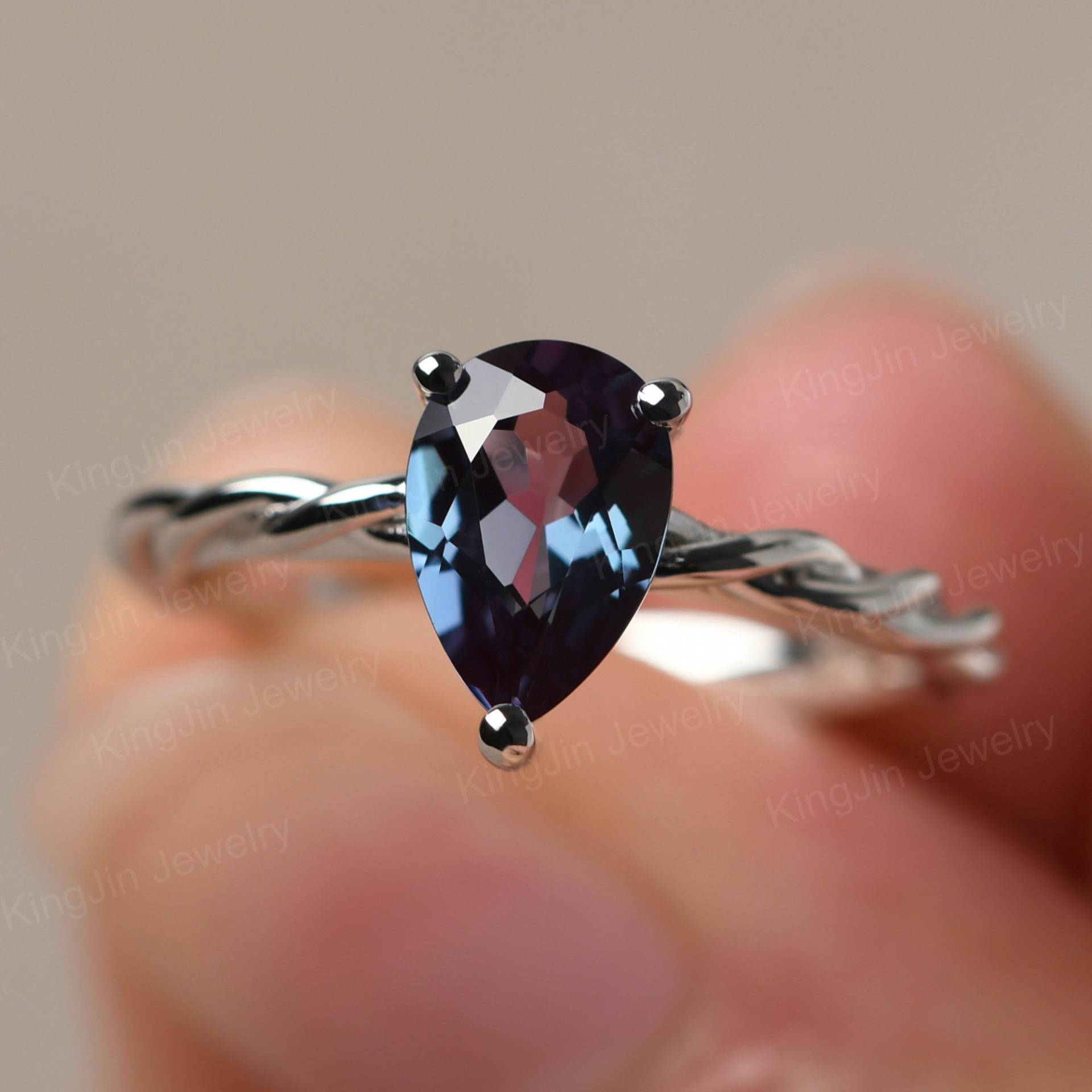 Twist Seil Alexandrit Verlobungsring Sterling Silber Infinity Solitaire Ring Juni Birthstone Twist Seil Alexandrit Verlobungsring Sterling Silber Infinity Solitaire Ring Juni Birthstone von KnightJewelry