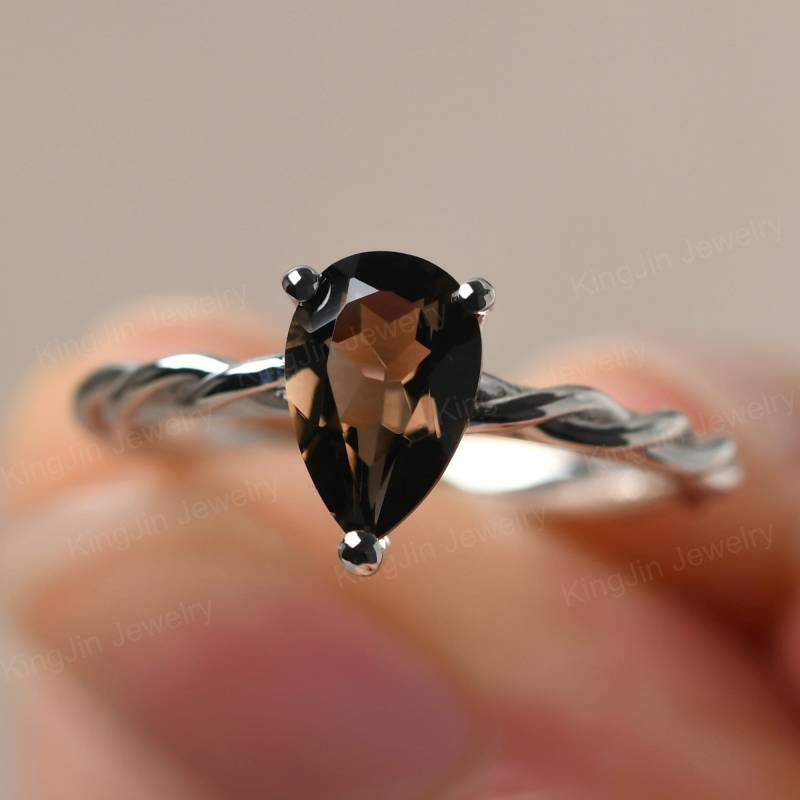 Einzigartige Rauchquarz Vorschlag Ring 14K Weißgold Pear Cut Braun Stein Twist Seilring von KnightJewelry