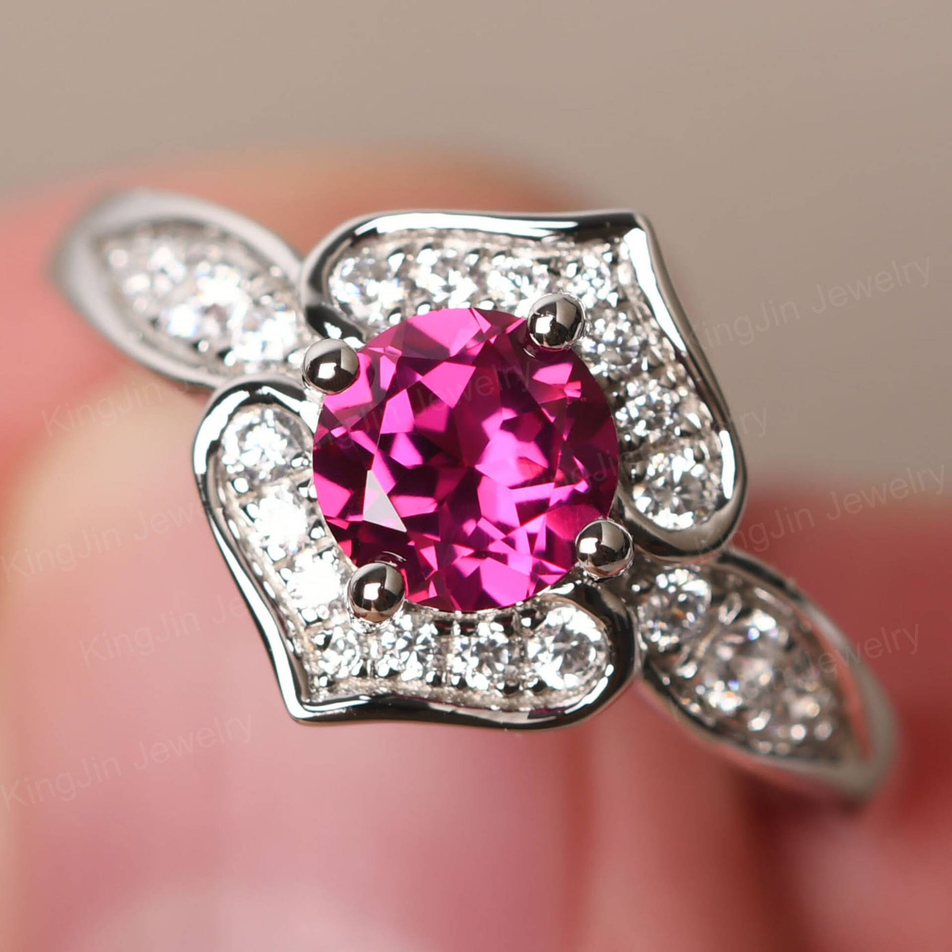 Einzigartige Rubin Blume Versprechen Ring Sterling Silber Runde Form Doppel Herz Juli Birthstone Einzigartige Rubin Blume Versprechen Ring Sterling Silber Runde Form Doppel Herz Juli Birthstone von KnightJewelry