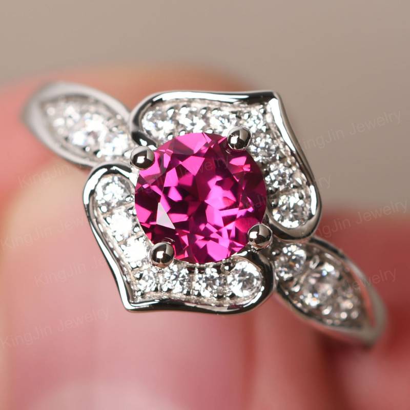 Einzigartige Rubin Blume Versprechen Ring Sterling Silber Runde Form Doppel Herz Juli Birthstone von KnightJewelry
