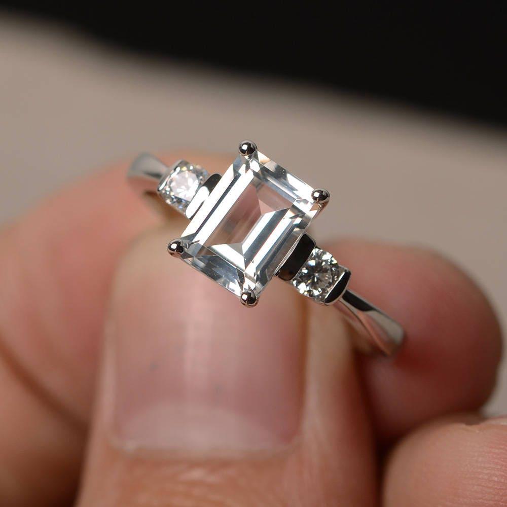 Verlobungsring Natürliche Weiße Topas Ring Smaragd Cut Edelstein Sterling Silber von KnightJewelry