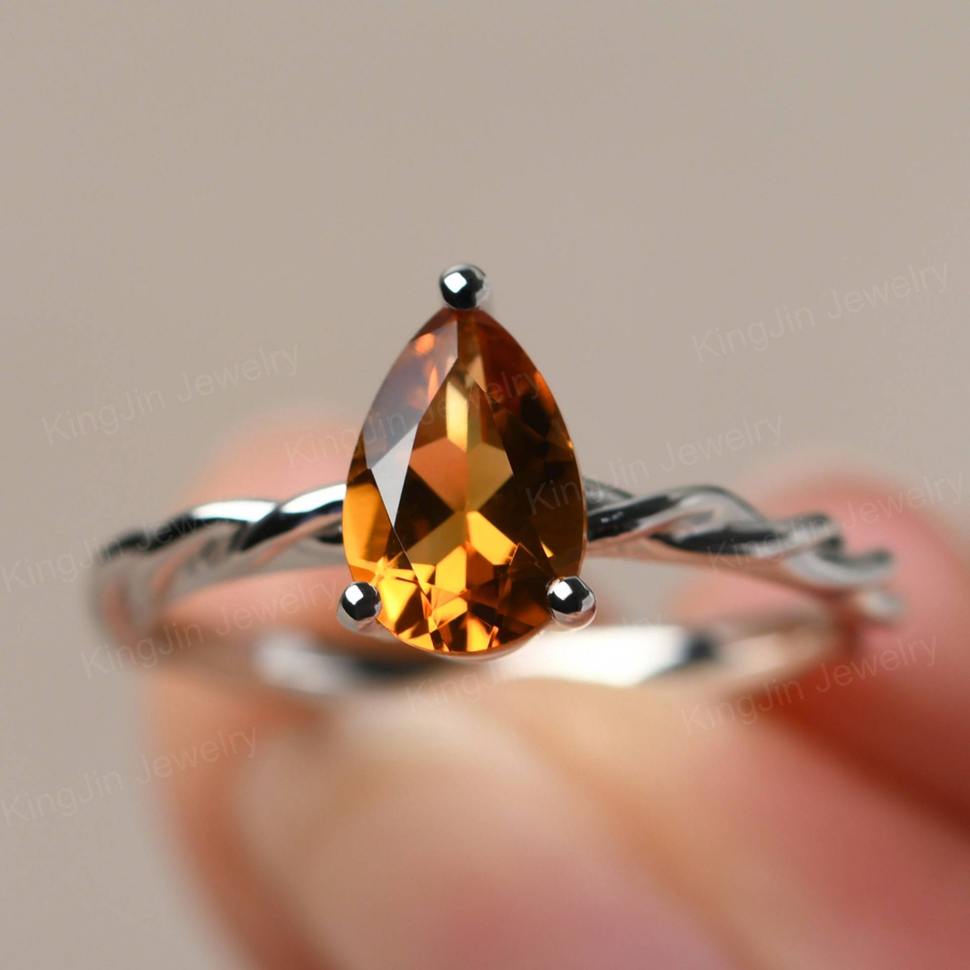 Zierliche Citrin Twist Seil Jubiläum Ring Sterling Silber Träne Förmige November Birthstone Zierliche Citrin Twist Seil Jubiläum Ring Sterling Silber Träne Förmige November Birthstone von KnightJewelry