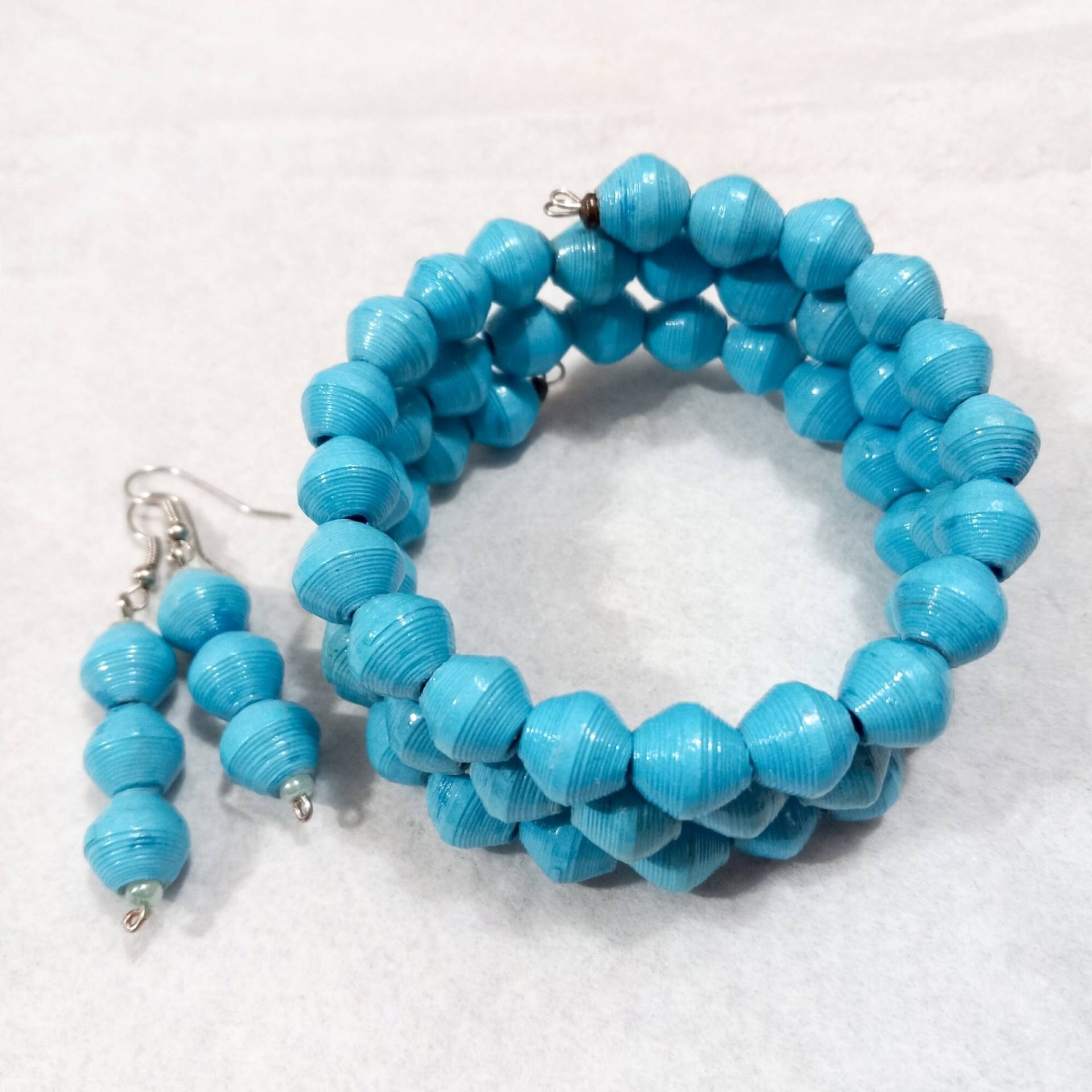 Handmade Blau Papier Perlen Armband Und Ohrringe Set; Recyceltes Bead Schmuck Handmade Blau Papier Perlen Armband Und Ohrringe Set; Recyceltes Bead Schmuck von KnightOwlExpressions