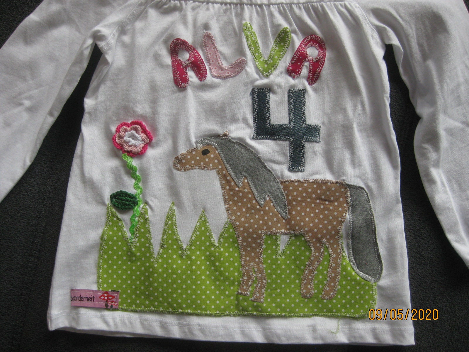 Süßesgeburtstagsshirtnamepferdzebrawiesehäkelblume Süßesgeburtstagsshirtnamepferdzebrawiesehäkelblume von KniknaKnallebunt