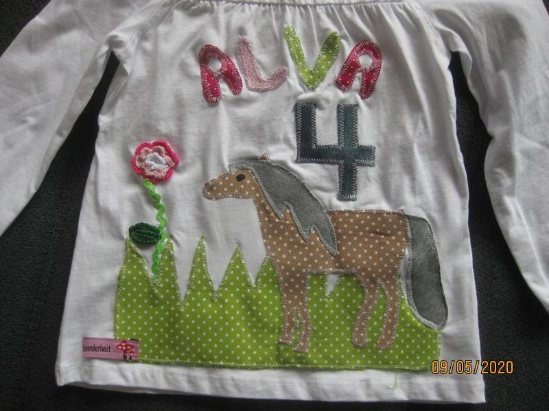 Süßesgeburtstagsshirtnamepferdzebrawiesehäkelblume Süßesgeburtstagsshirtnamepferdzebrawiesehäkelblume von KniknaKnallebunt